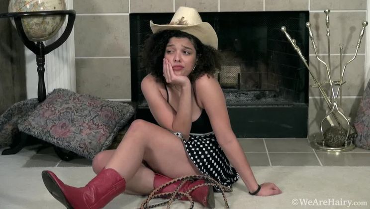 Grae Savage is a naturally sexy cowgirl